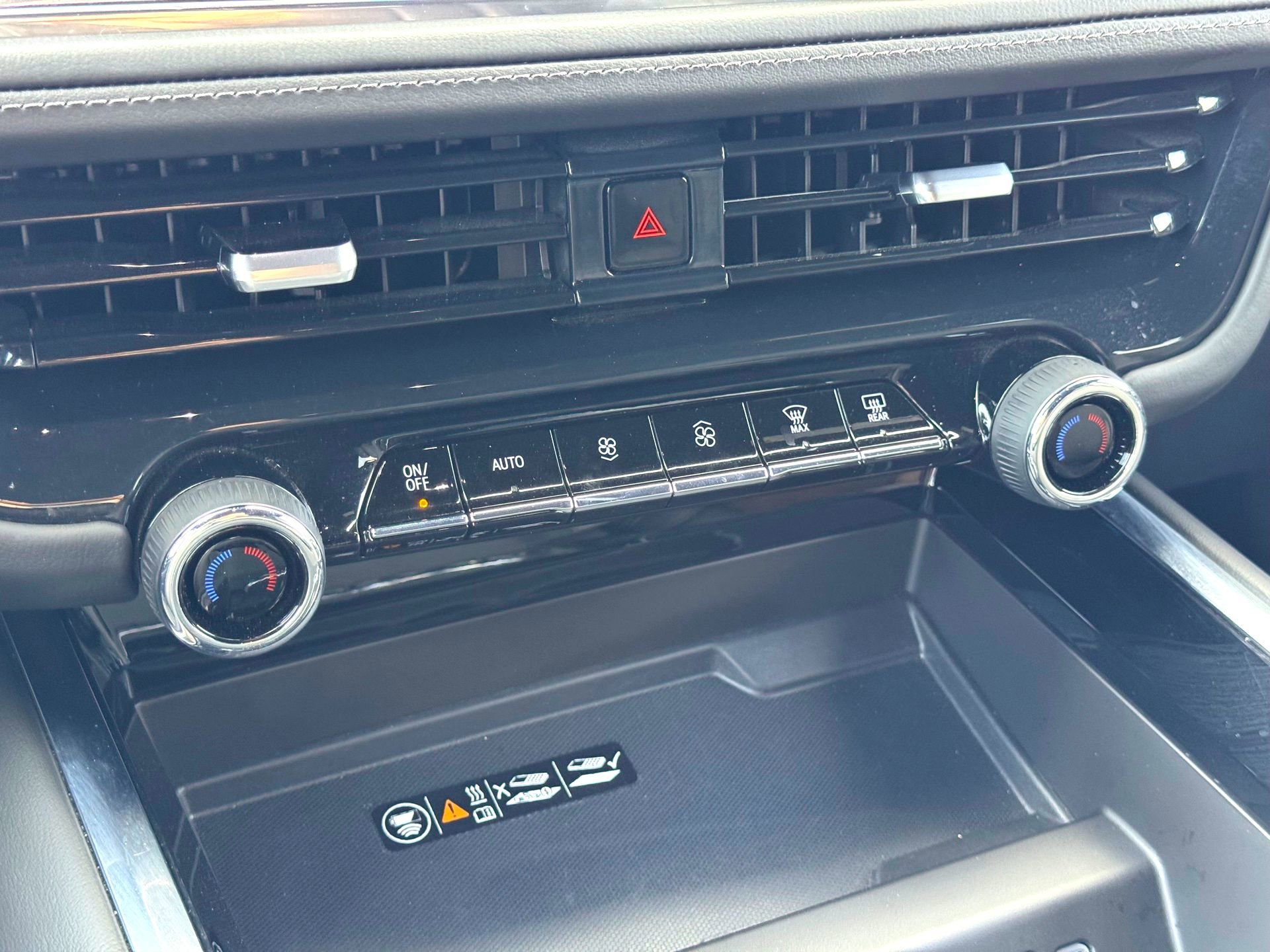 Used 2025 Chevrolet Tahoe LT w/ Comfort Package image 30