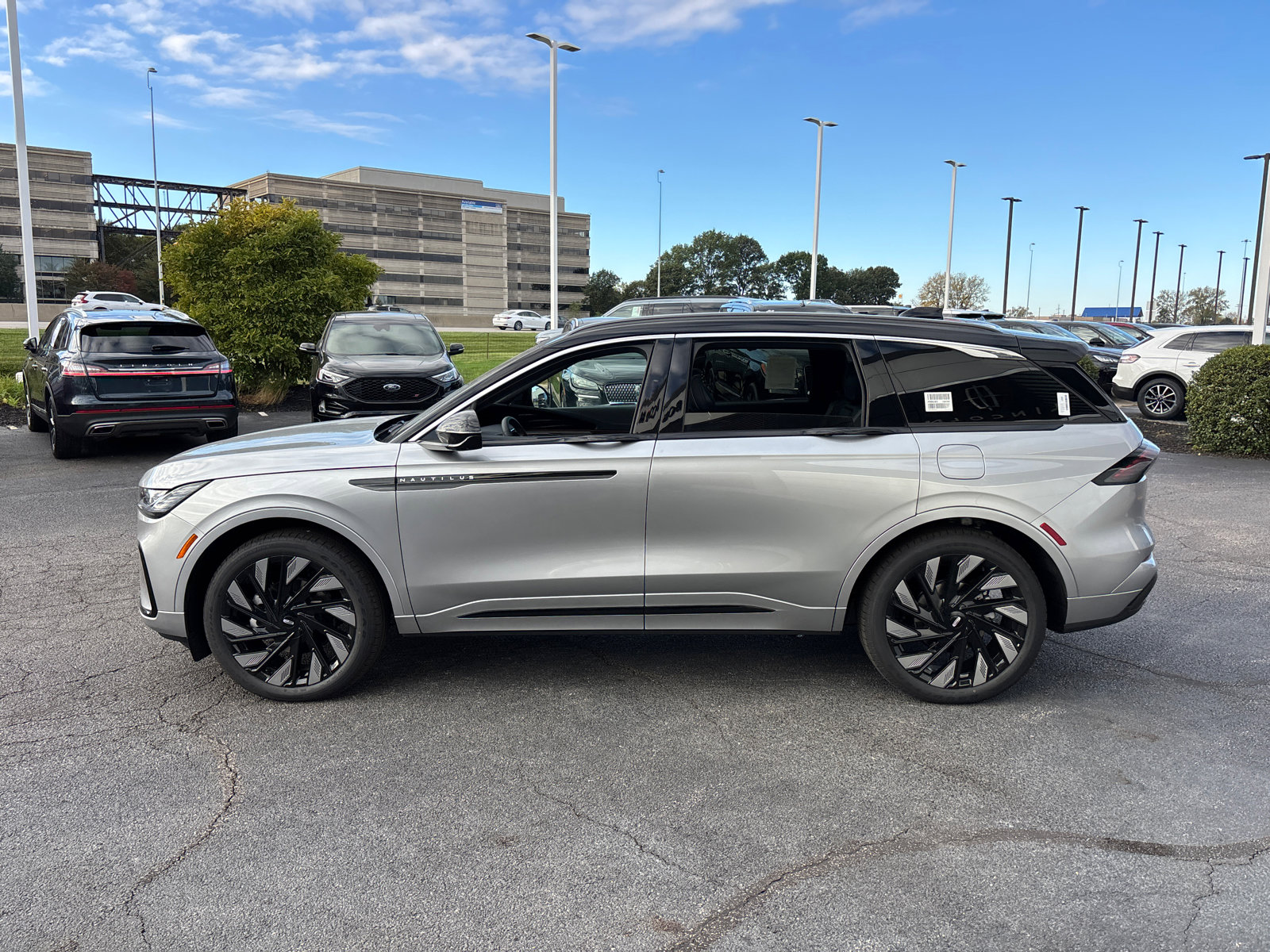 New 2026 Lincoln Nautilus Black Label w/ Jet Appearance Package image 4