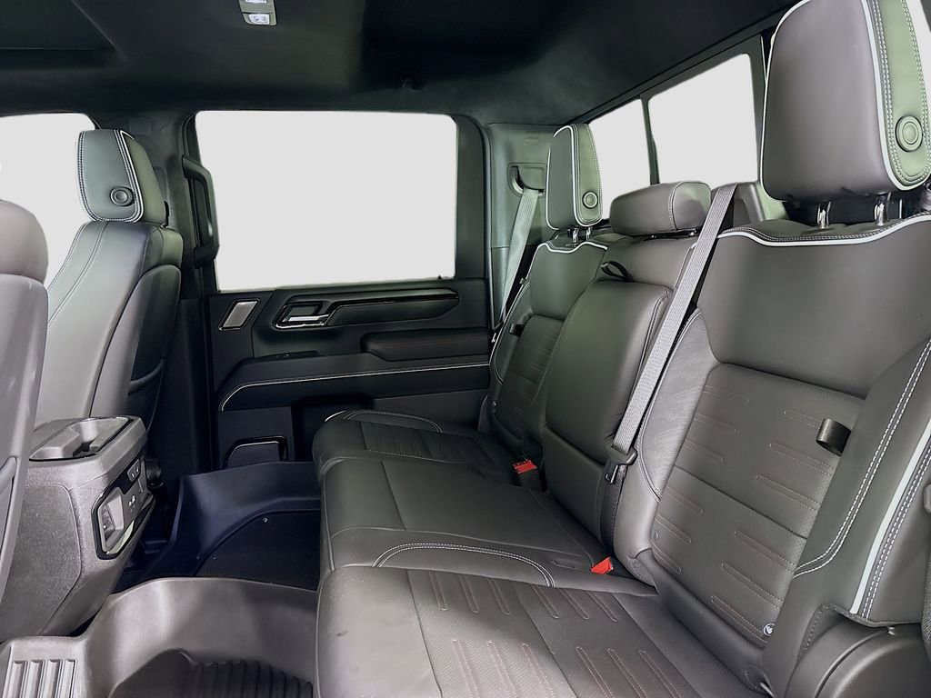 Used 2025 GMC Sierra 2500 AT4X image 29