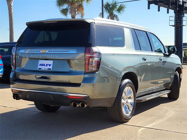 Used 2023 Chevrolet Suburban Premier image 4
