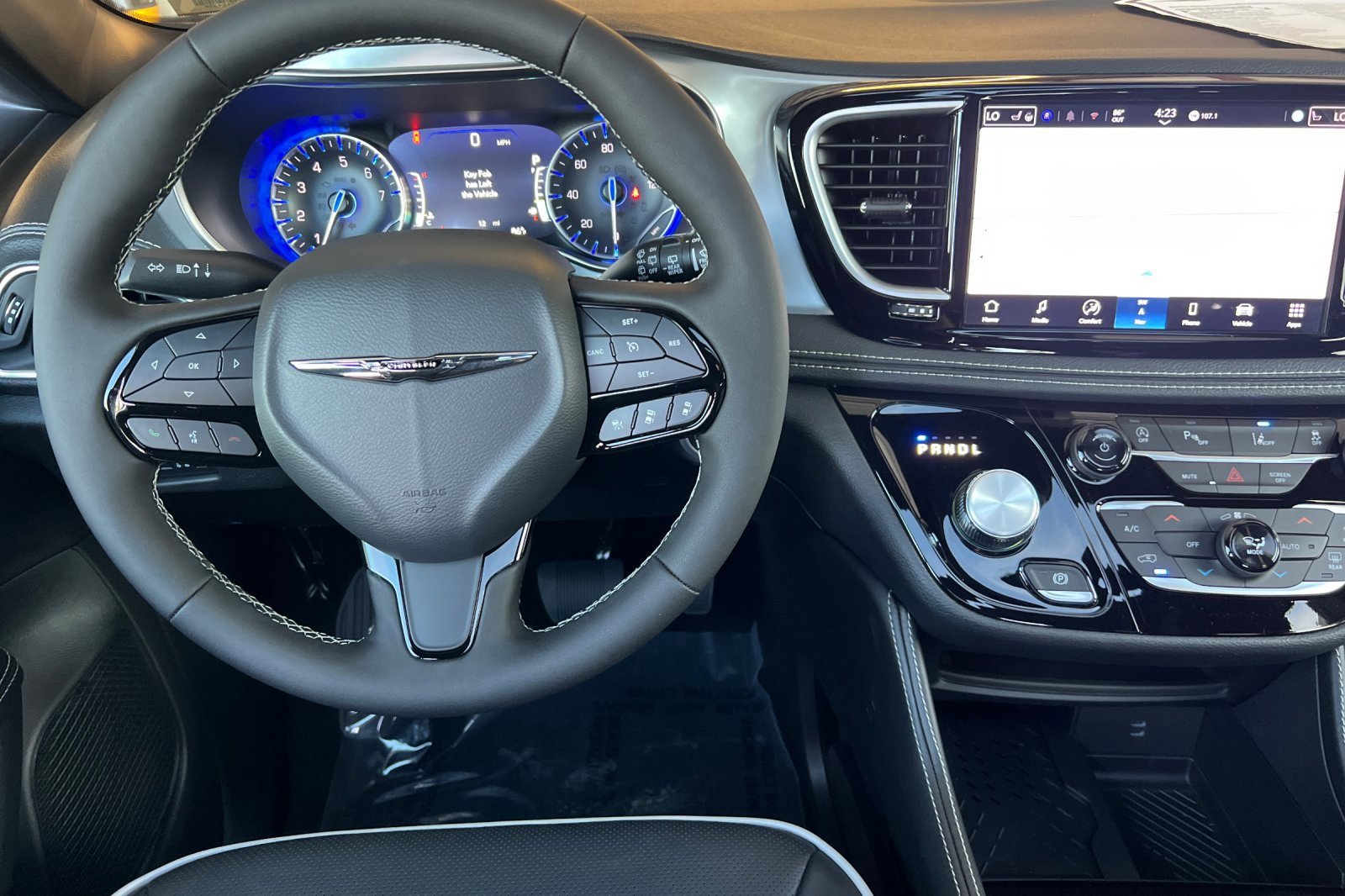 New 2026 Chrysler Pacifica Limited w/ S Appearance Package image 12