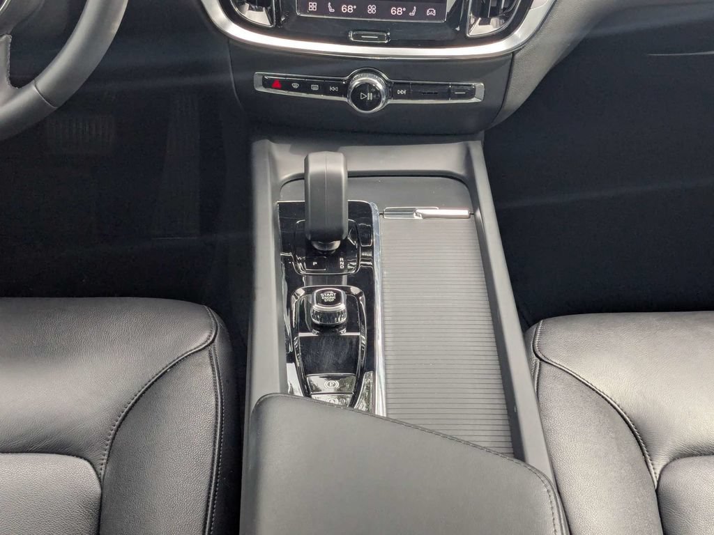 Certified 2024 Volvo S60 B5 Core AWD/4WD image 25