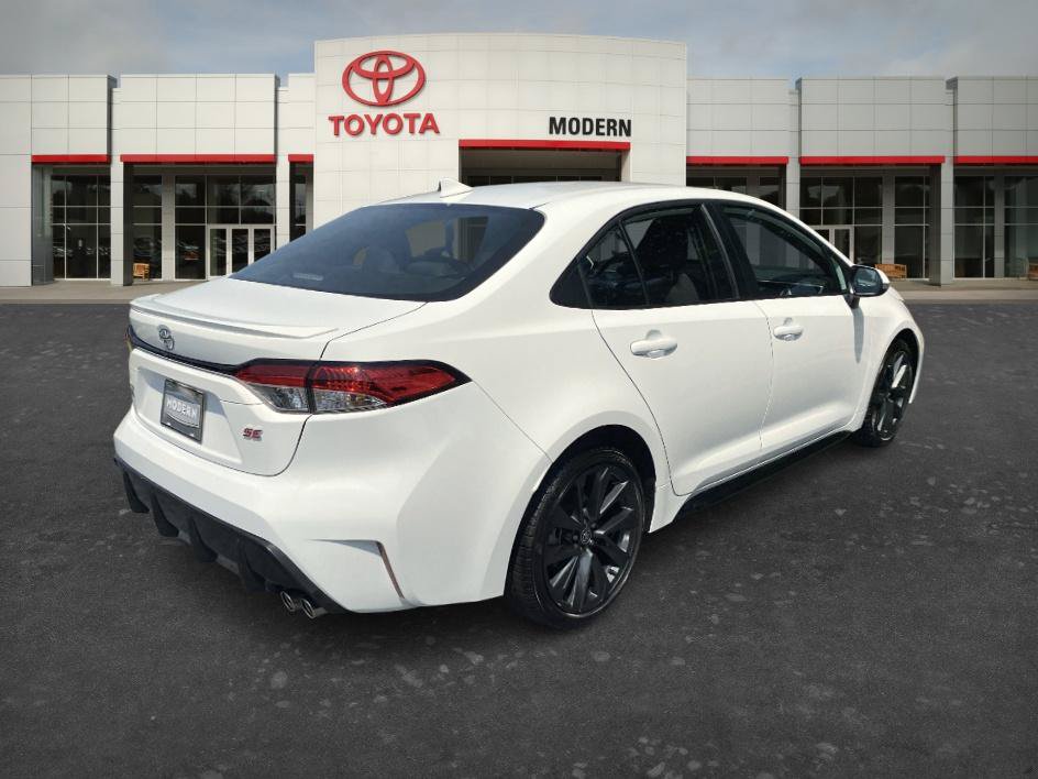 Certified 2025 Toyota Corolla SE FWD image 5