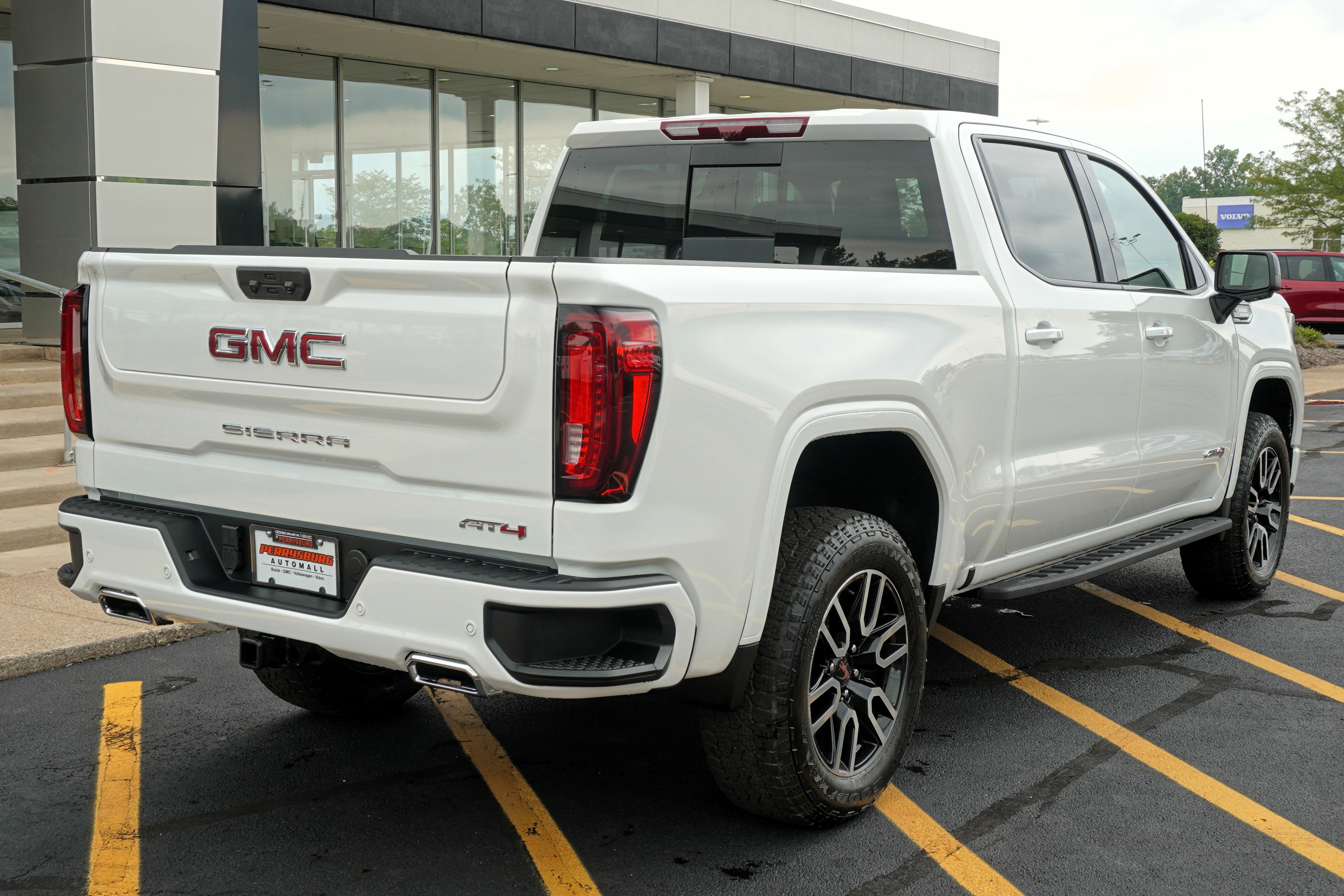 New 2026 GMC Sierra 1500 AT4 w/ AT4 Premium Package image 8