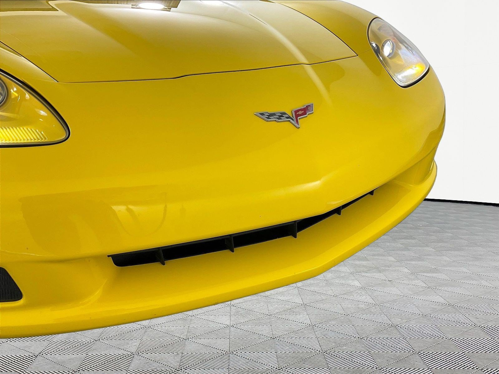 Used 2006 Chevrolet Corvette Coupe w/ Preferred Equipment Group RWD image 28