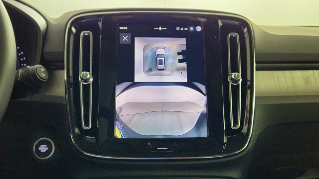 New 2026 Volvo XC40 B5 Plus w/ Protection Package Premier AWD/4WD image 19