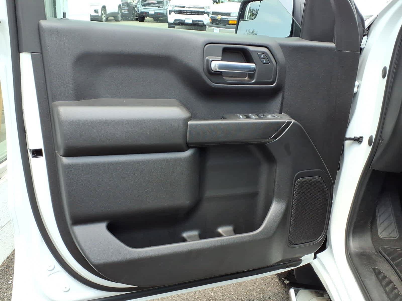 Certified 2023 Chevrolet Silverado 1500 Custom AWD/4WD image 10