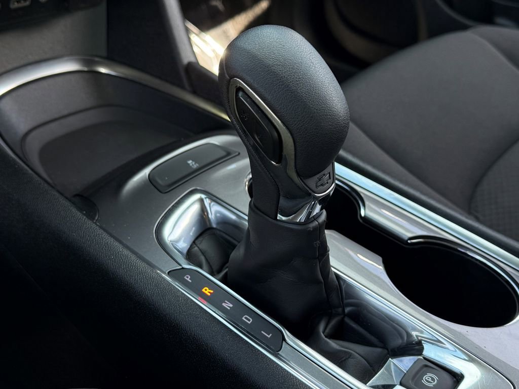 Used 2023 Chevrolet Malibu LT image 28