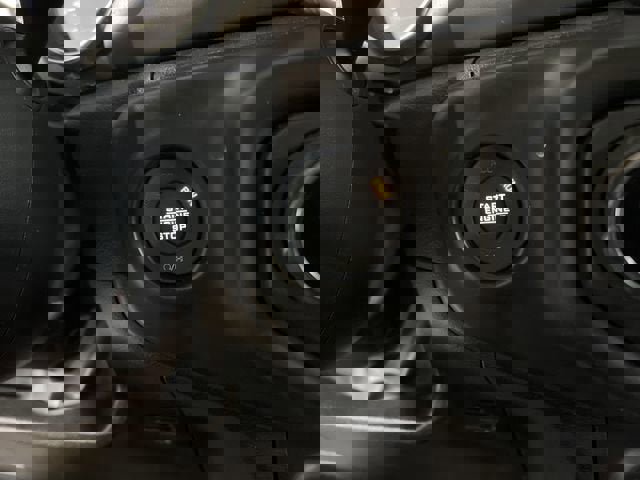 Used 2022 Jeep Wrangler Unlimited Rubicon 4xe w/ Cold Weather Group image 17