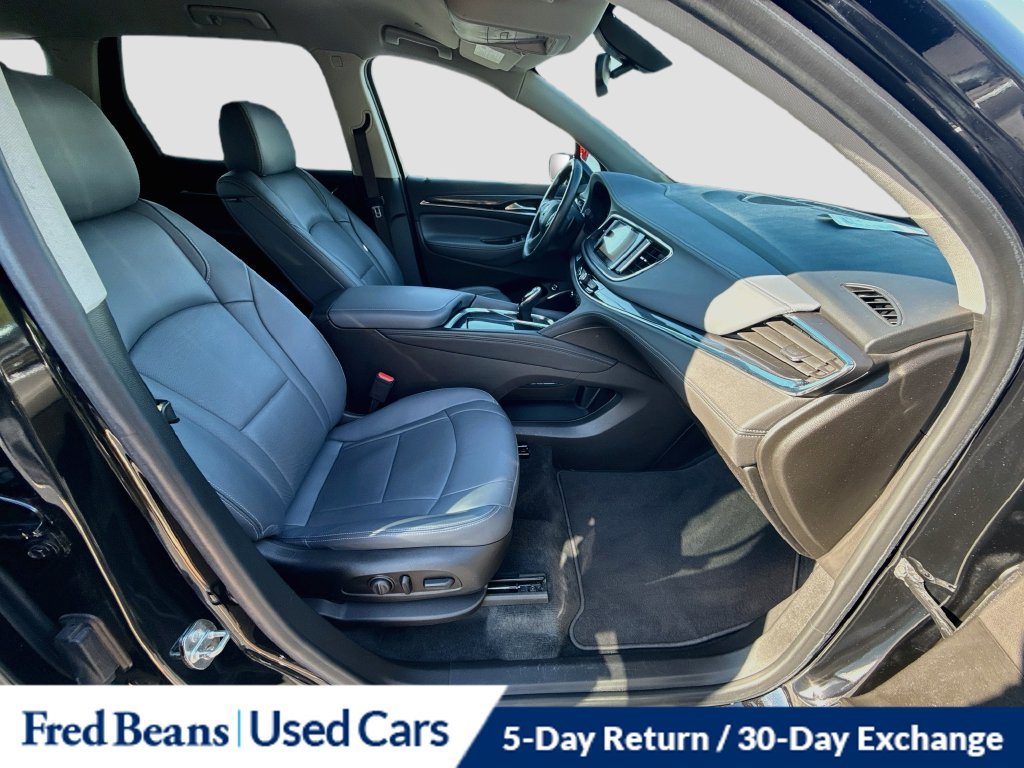 Used 2021 Buick Enclave Essence w/ Sound and Sites Package AWD/4WD image 36