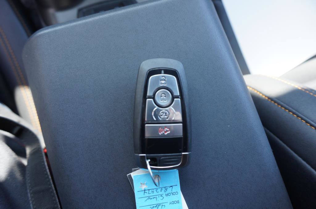 Used 2023 Ford Bronco Badlands image 24