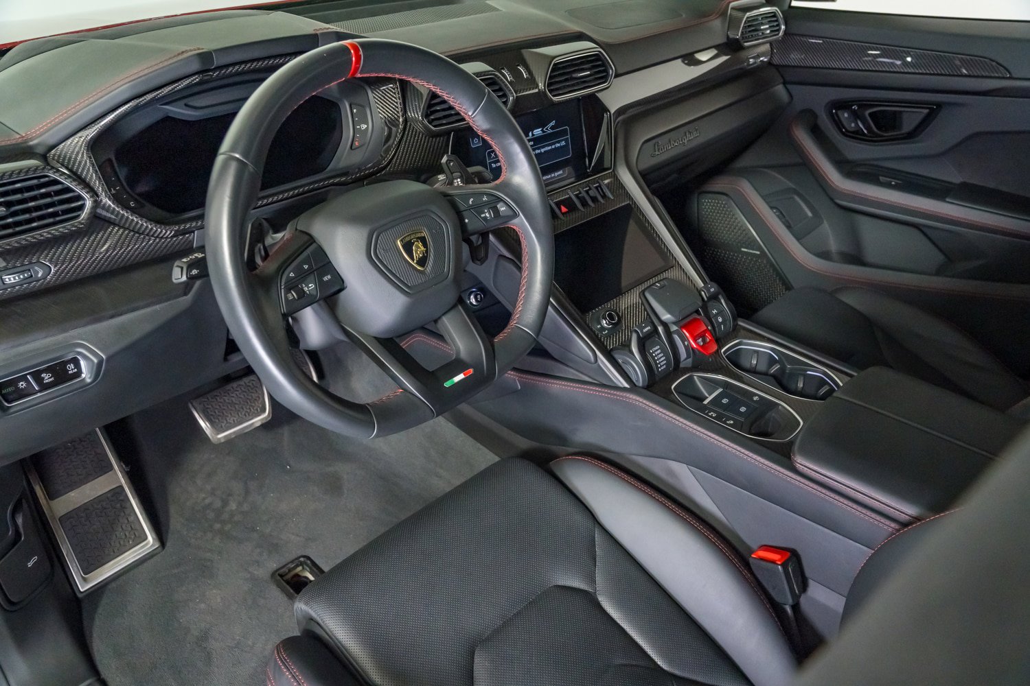Used 2023 Lamborghini Urus S image 18