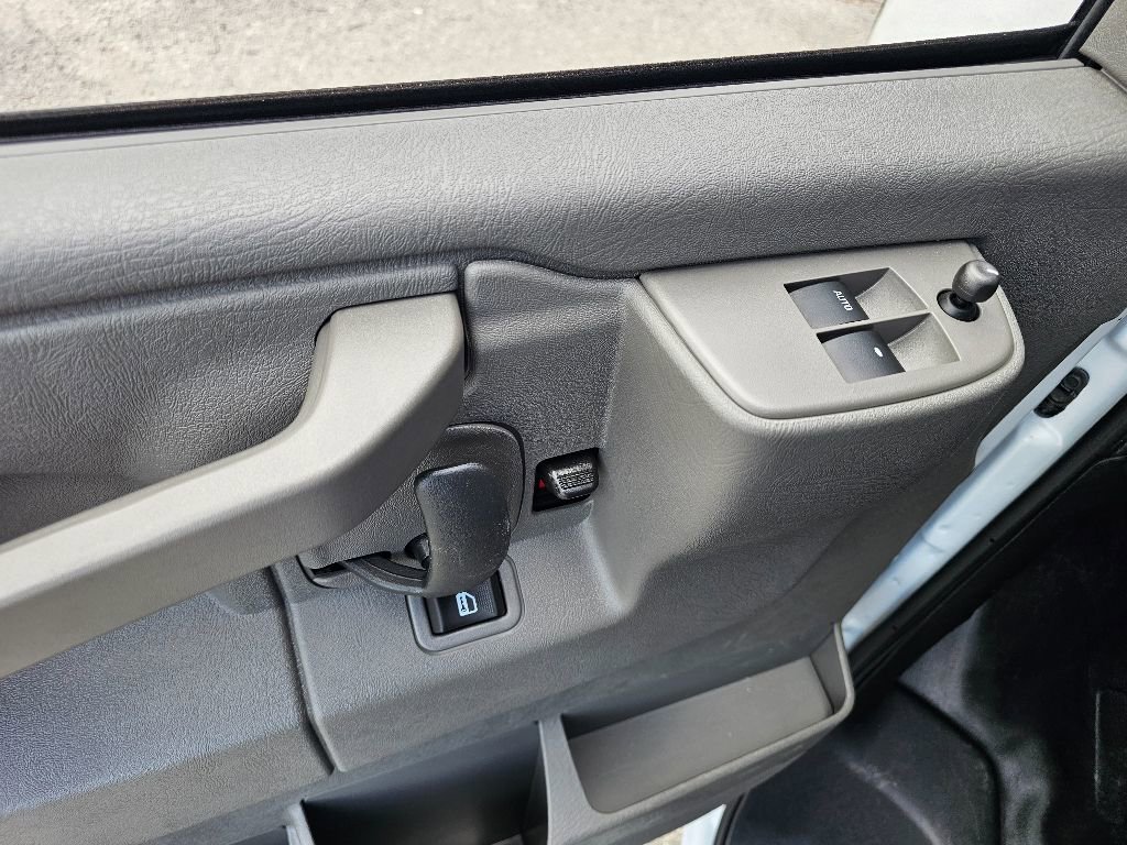 New 2025 GMC Savana 2500 w/ Driver Convenience Package RWD image 27