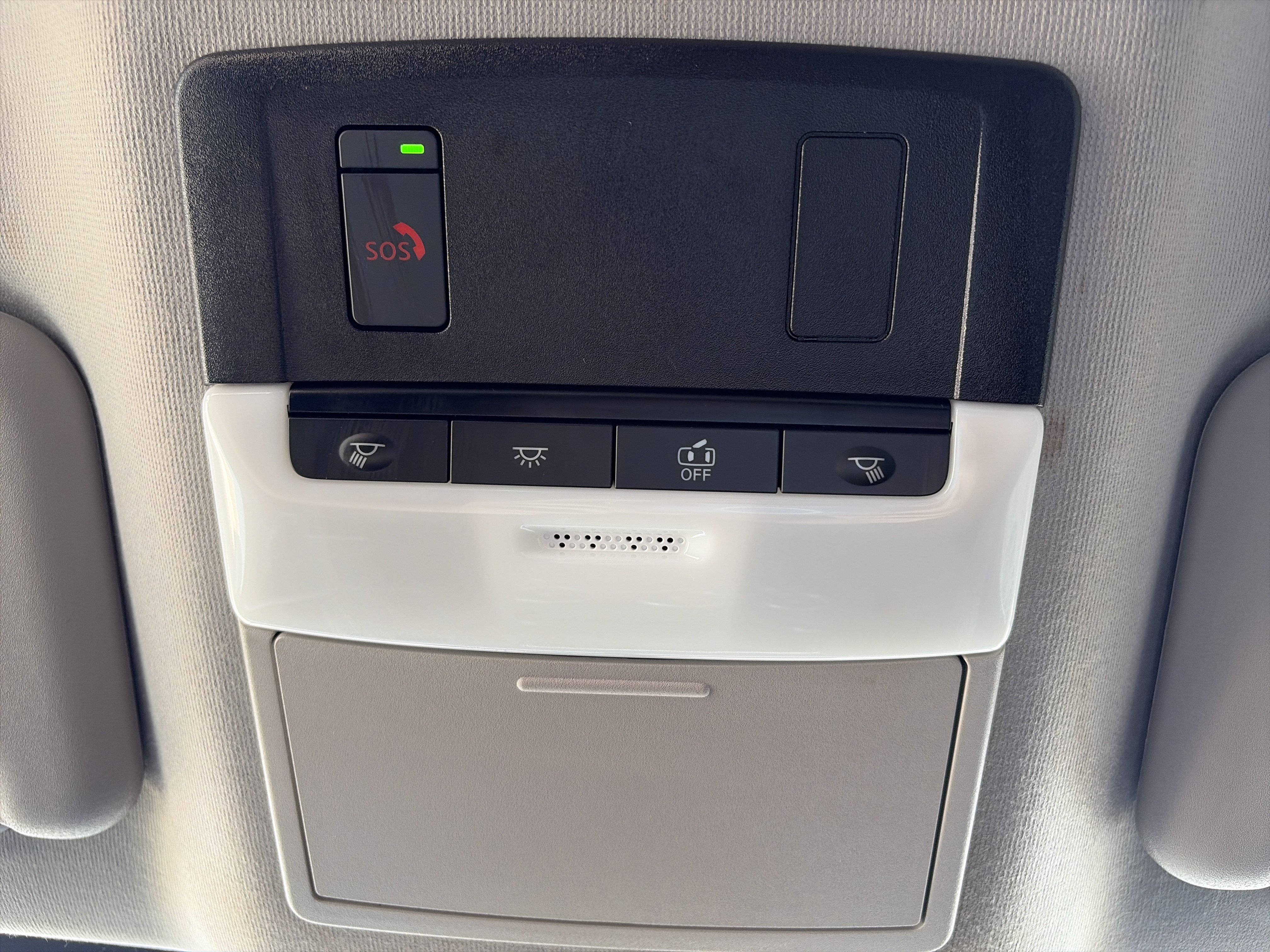 Used 2025 Nissan Sentra SV FWD image 21