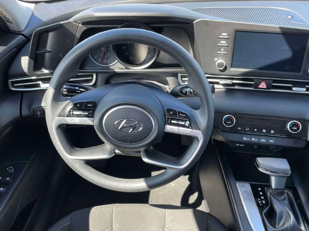 Certified 2023 Hyundai Elantra SEL FWD image 14