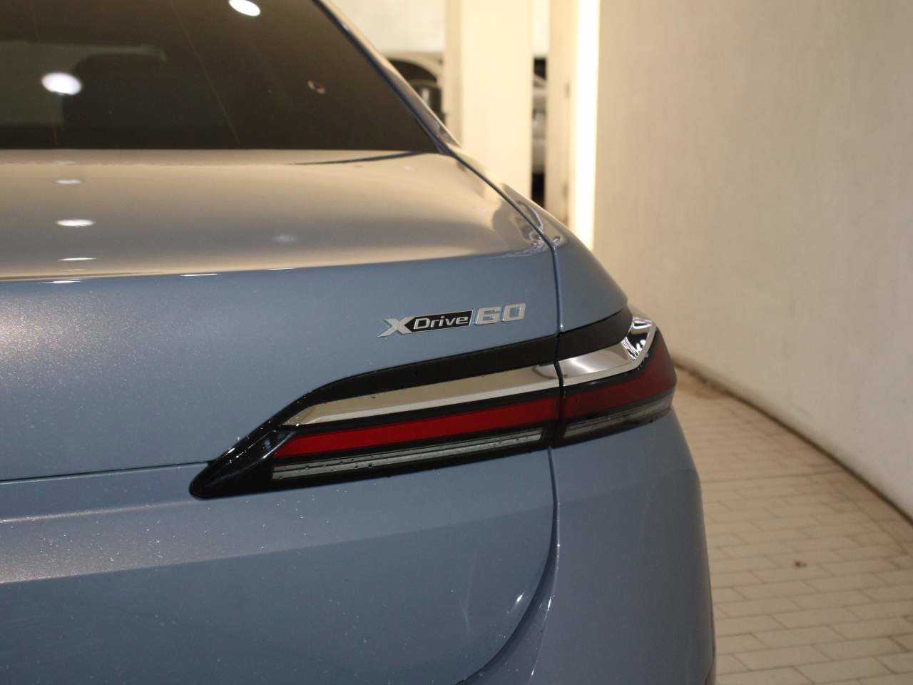 Certified 2023 BMW i7 xDrive60 AWD/4WD image 6