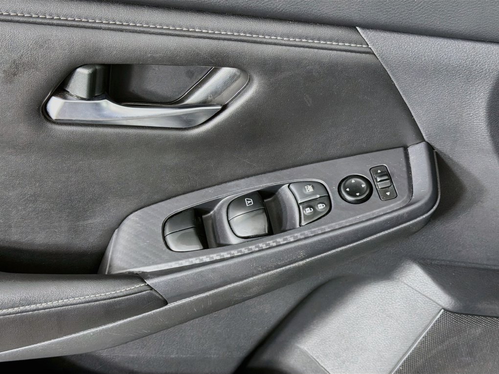 Used 2024 Nissan Sentra SV FWD image 23