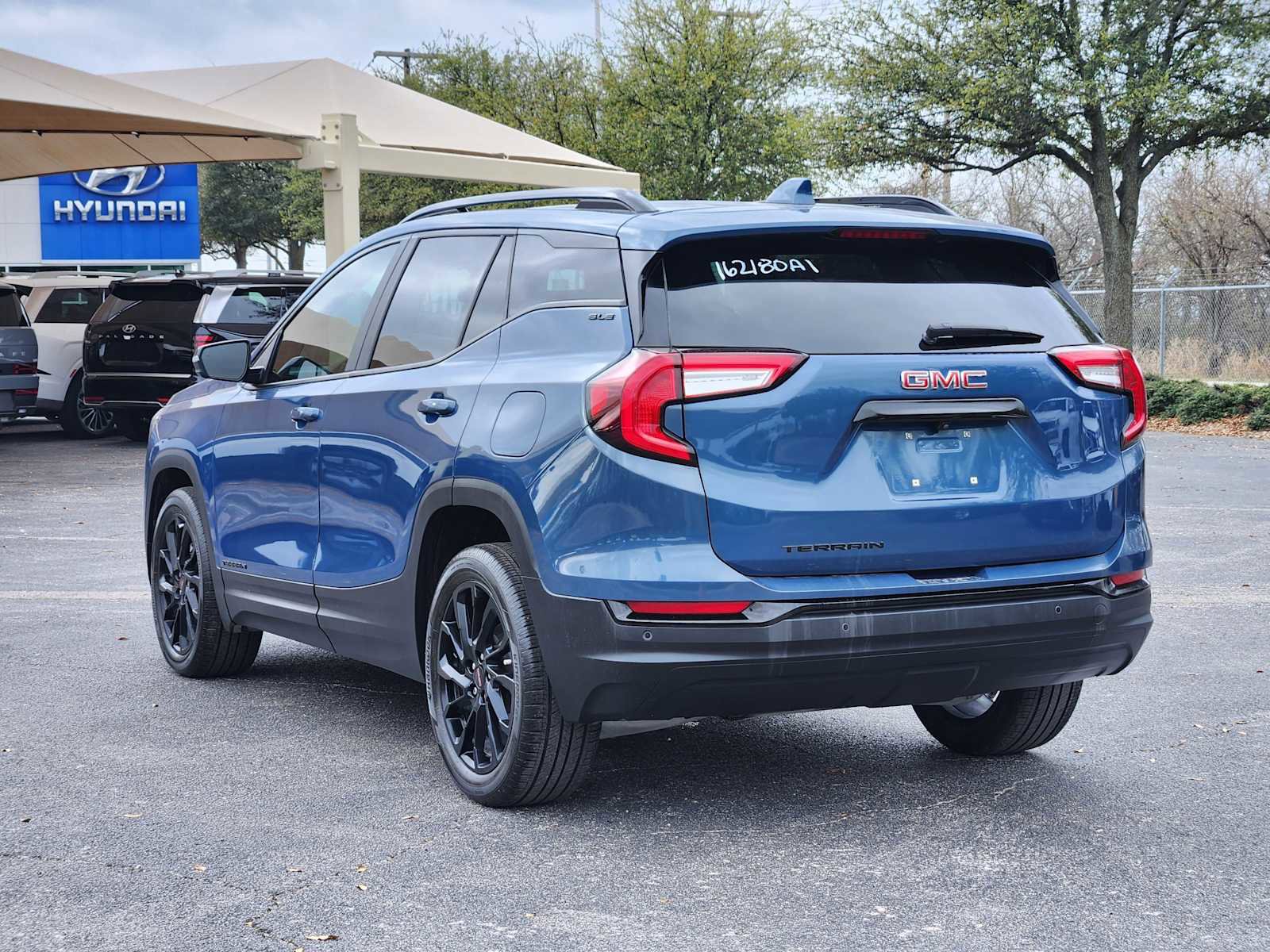 Certified 2024 GMC Terrain SLE w/ Driver Convenience Package image 6