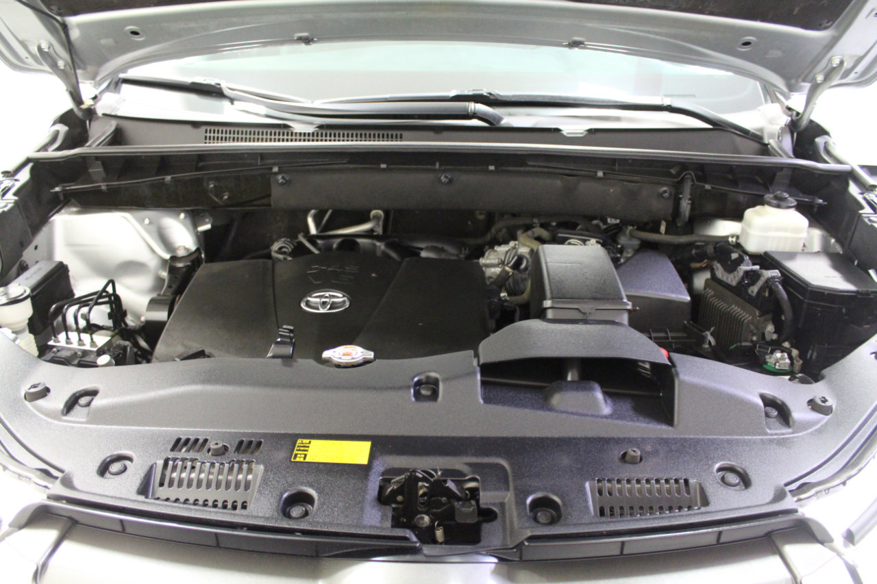 Used 2019 Toyota Highlander LE image 34