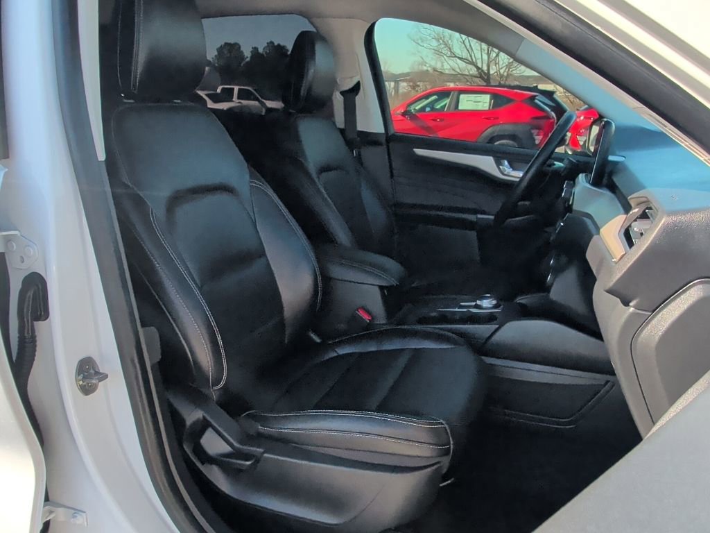 Used 2022 Ford Escape SEL image 37