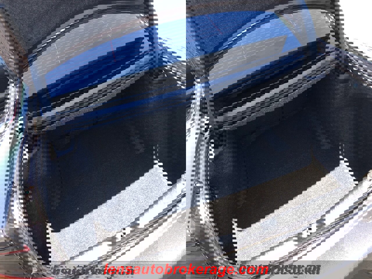 Used 2020 Dodge Charger SXT w/ Blacktop Package image 18