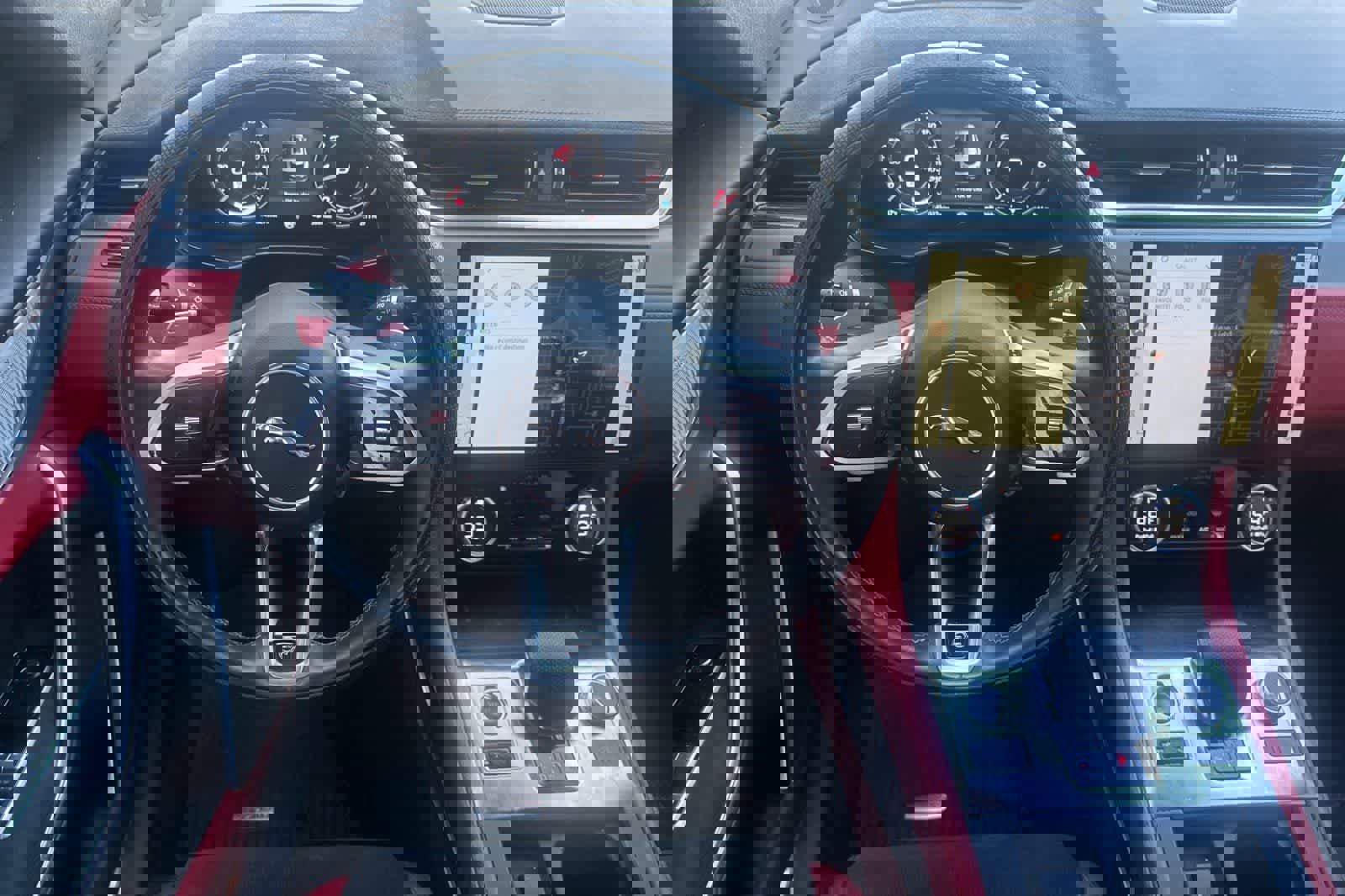 Used 2021 Jaguar F-PACE SVR image 14