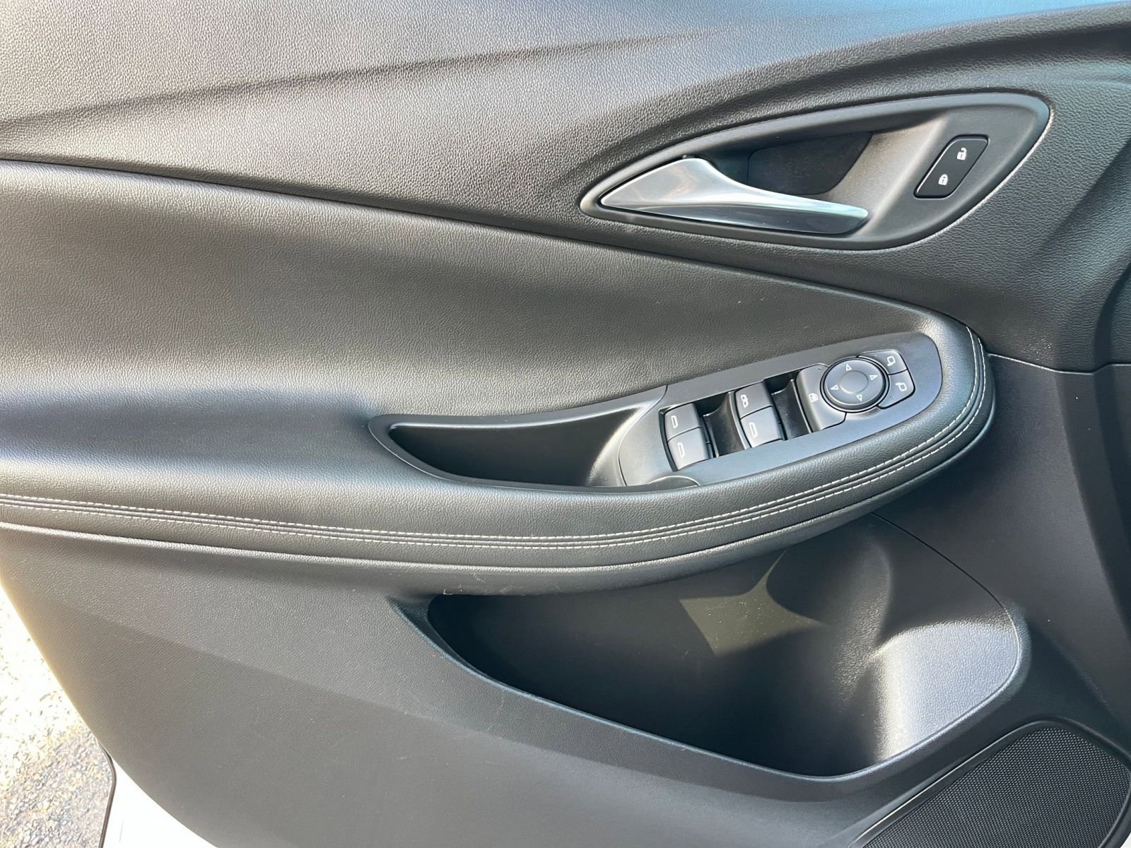 Used 2025 Buick Encore GX Preferred image 20