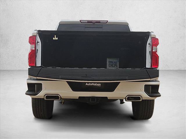 Used 2023 Chevrolet Silverado 1500 High Country w/ Z71 Off-Road Package AWD/4WD image 6