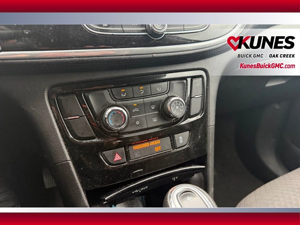 Used 2020 Buick Encore Preferred FWD image 19