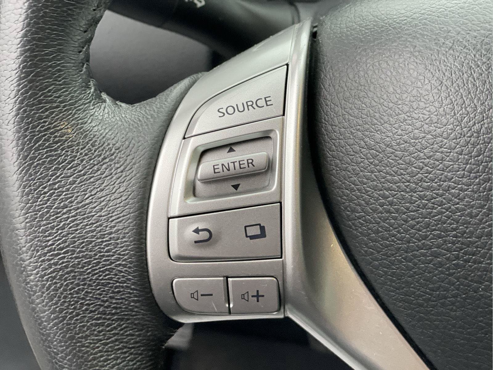Used 2015 Nissan Rogue SL w/ SL Premium Package AWD/4WD image 27