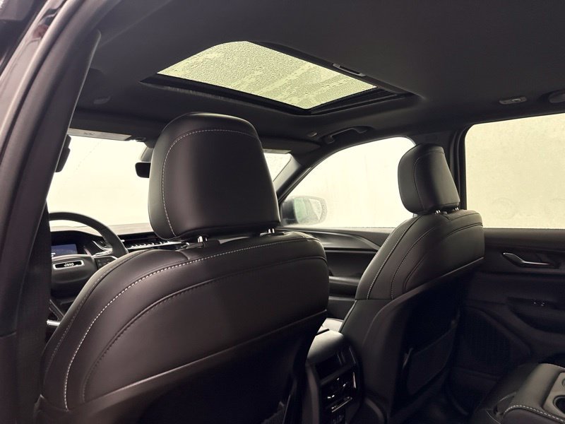 New 2027 Jeep Grand Cherokee Laredo X AWD/4WD image 18