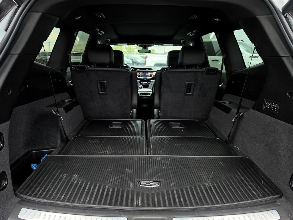 Used 2025 Cadillac XT6 Sport w/ LPO, Floor Liner Package AWD/4WD image 10