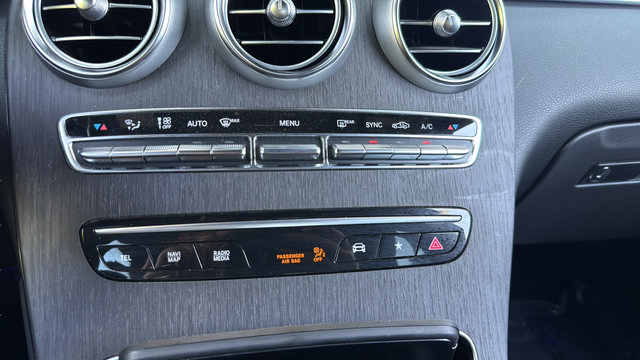 Used 2022 Mercedes-Benz GLC 300 4MATIC image 19