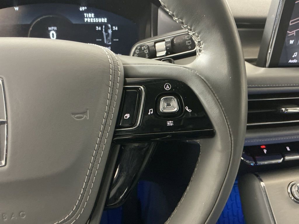 Used 2020 Lincoln Aviator Reserve image 14