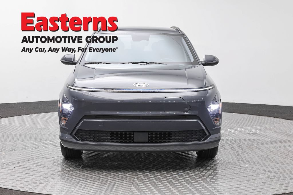 Used 2024 Hyundai Kona SEL FWD image 2