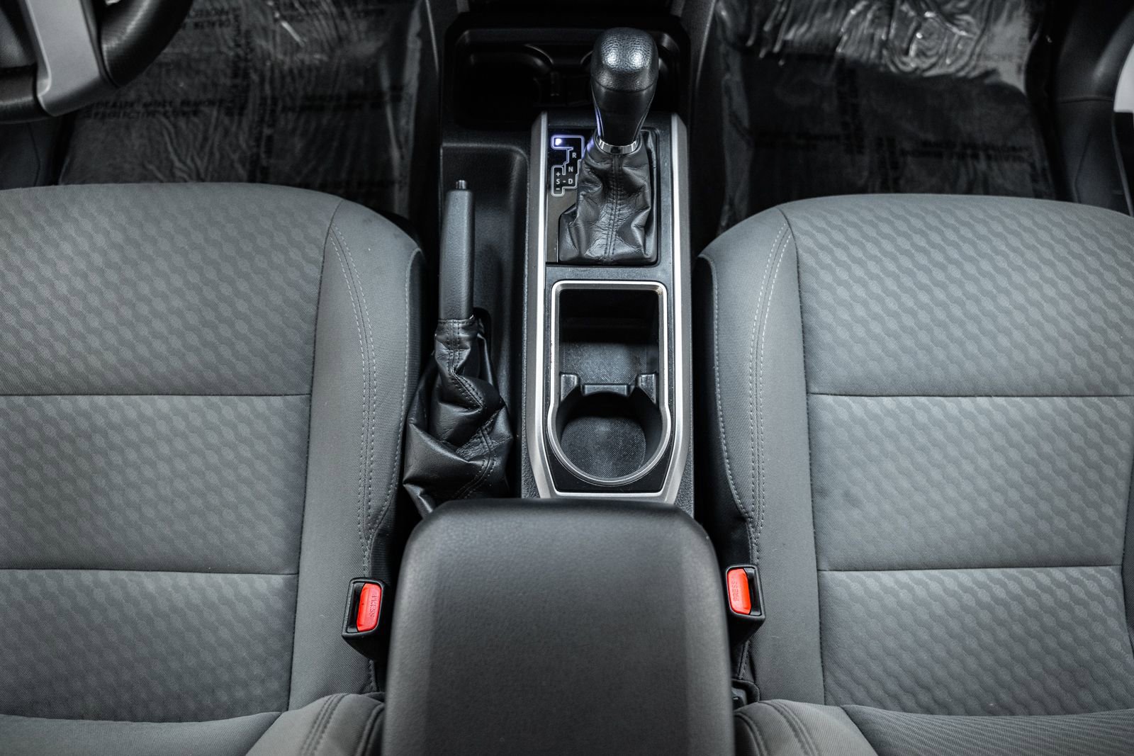 Used 2020 Toyota Tacoma SR5 image 32