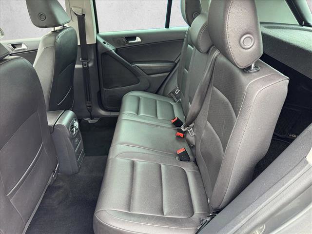 Used 2016 Volkswagen Tiguan SE AWD/4WD image 18