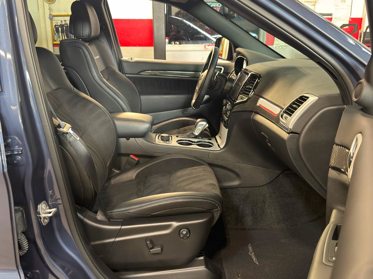 Used 2021 Jeep Grand Cherokee Trackhawk AWD/4WD image 18