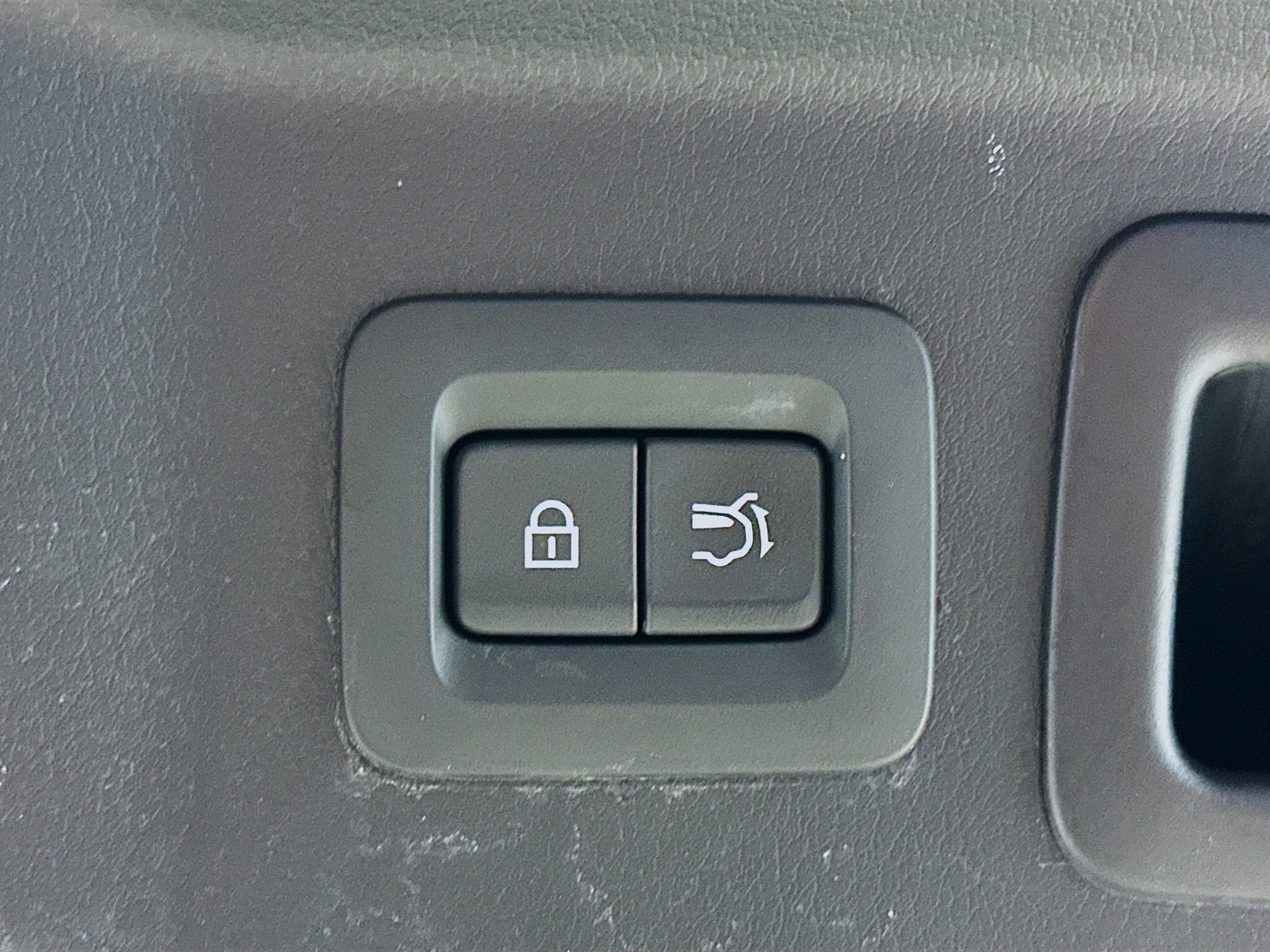 Used 2025 MAZDA CX-90 3.3 Turbo w/ Premium Plus Pkg image 32