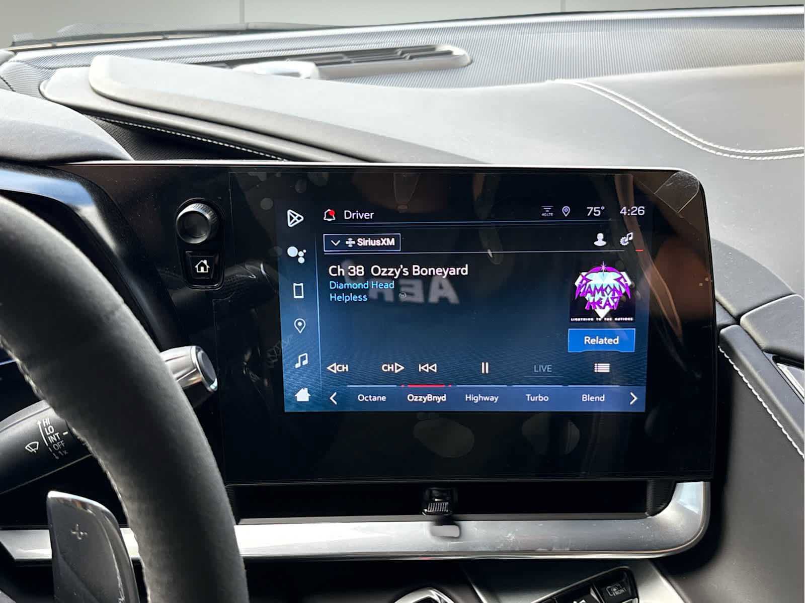 Used 2024 Chevrolet Corvette Stingray Premium Cpe w/ Z51 Performance Package image 19