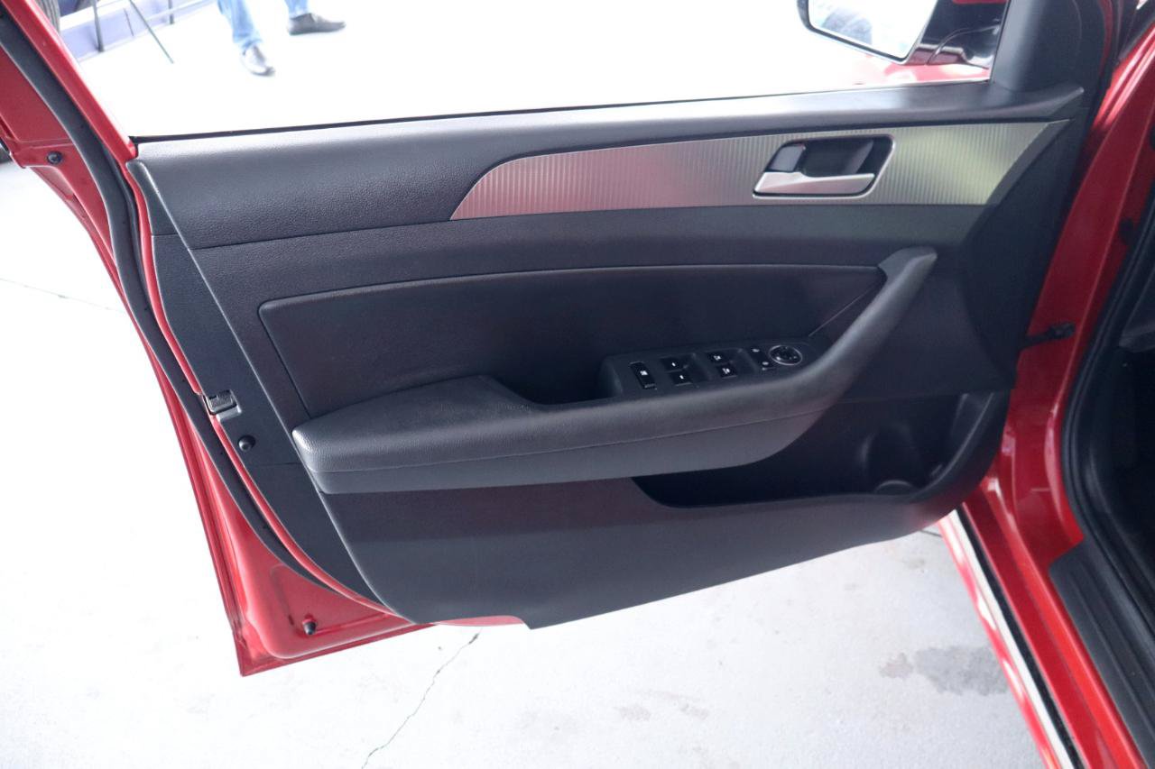 Used 2018 Hyundai Sonata Sport FWD image 12