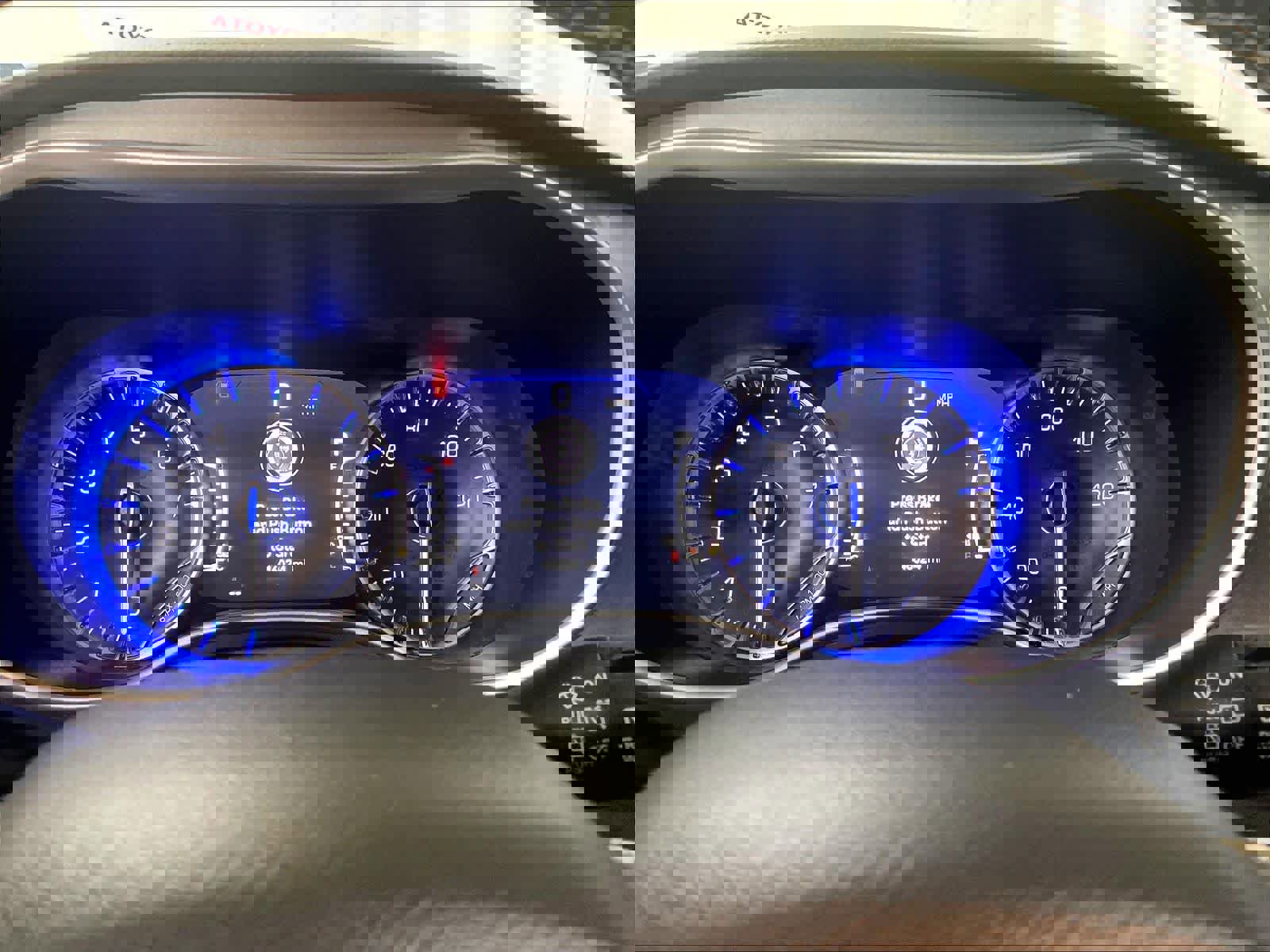 Used 2024 Chrysler Pacifica Touring-L image 25