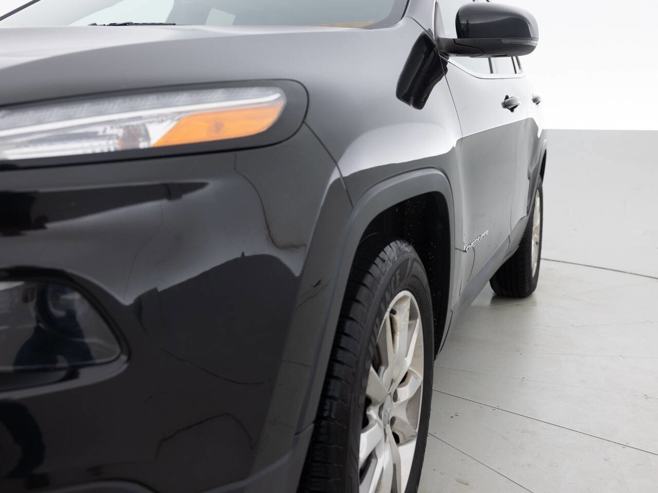 Used 2014 Jeep Cherokee Limited AWD/4WD image 12