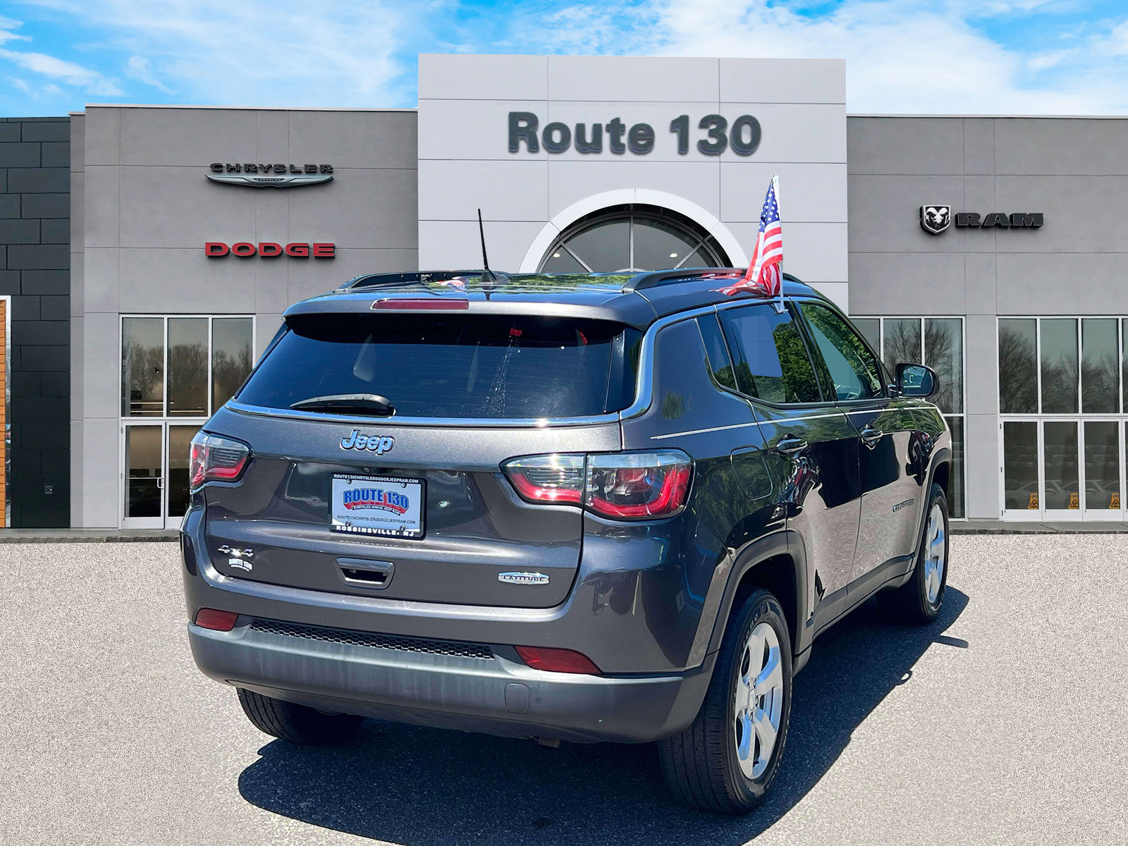 Used 2019 Jeep Compass Latitude w/ Cold Weather Group AWD/4WD image 4