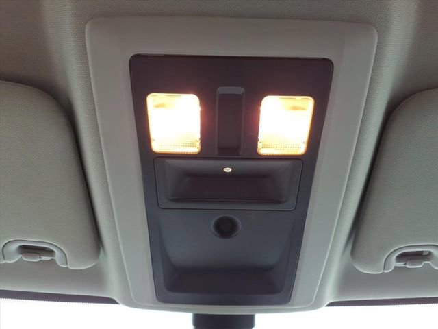 Used 2023 RAM 1500 Classic SLT w/ Electronics Group AWD/4WD image 21