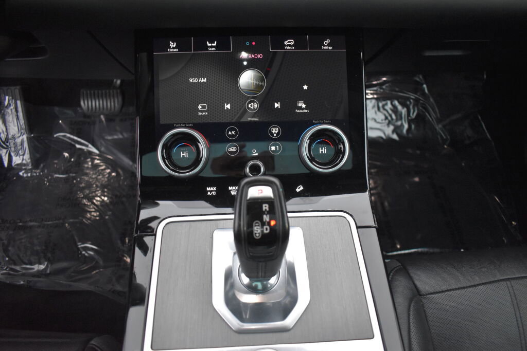 Used 2020 Land Rover Range Rover Evoque SE image 23