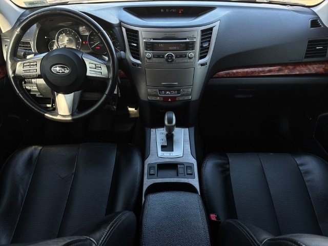 Used 2011 Subaru Outback 3.6R Limited w/ PWR Moonroof Pkg AWD/4WD image 9