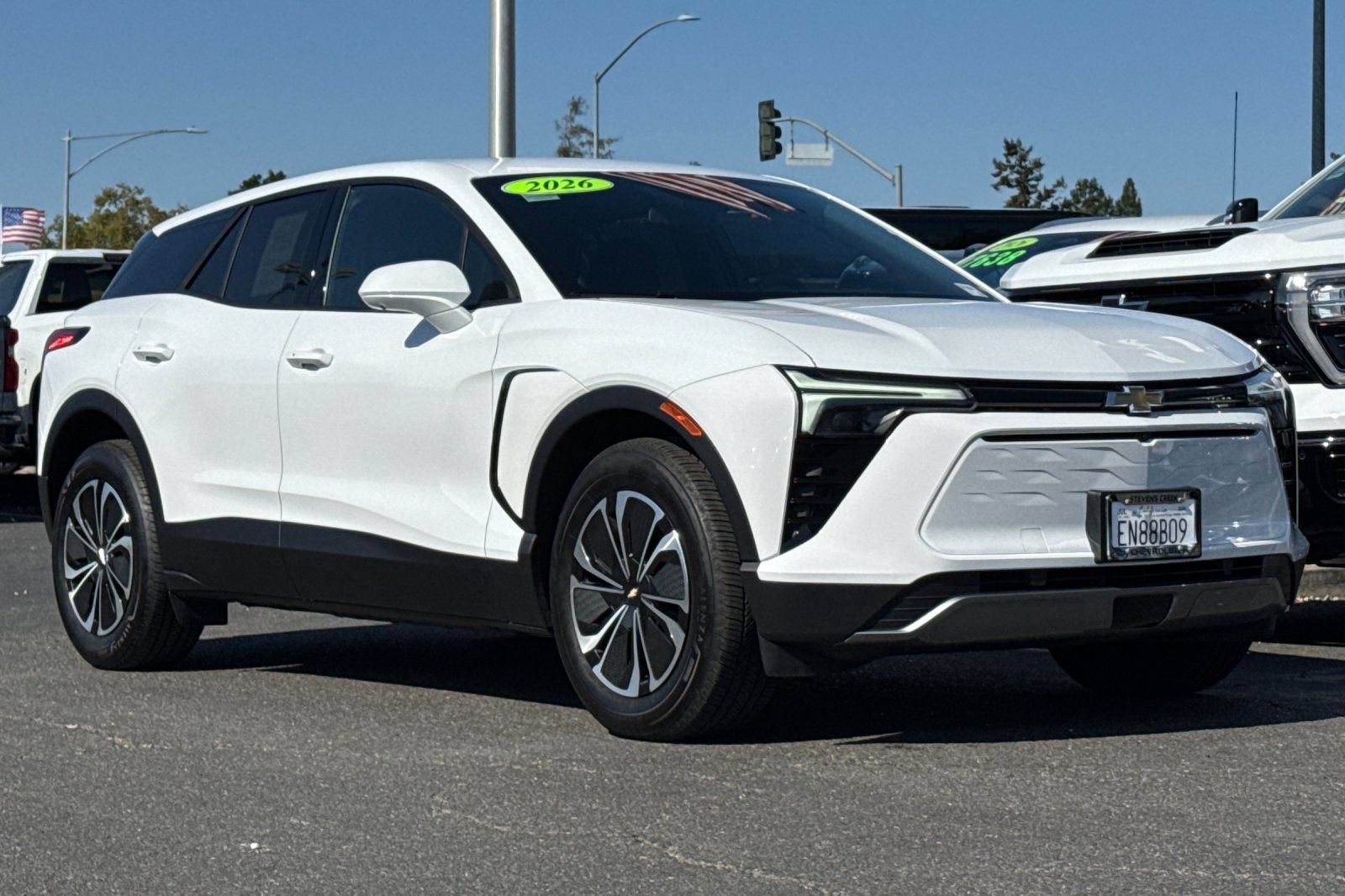 Used 2026 Chevrolet Blazer EV LT FWD image 2