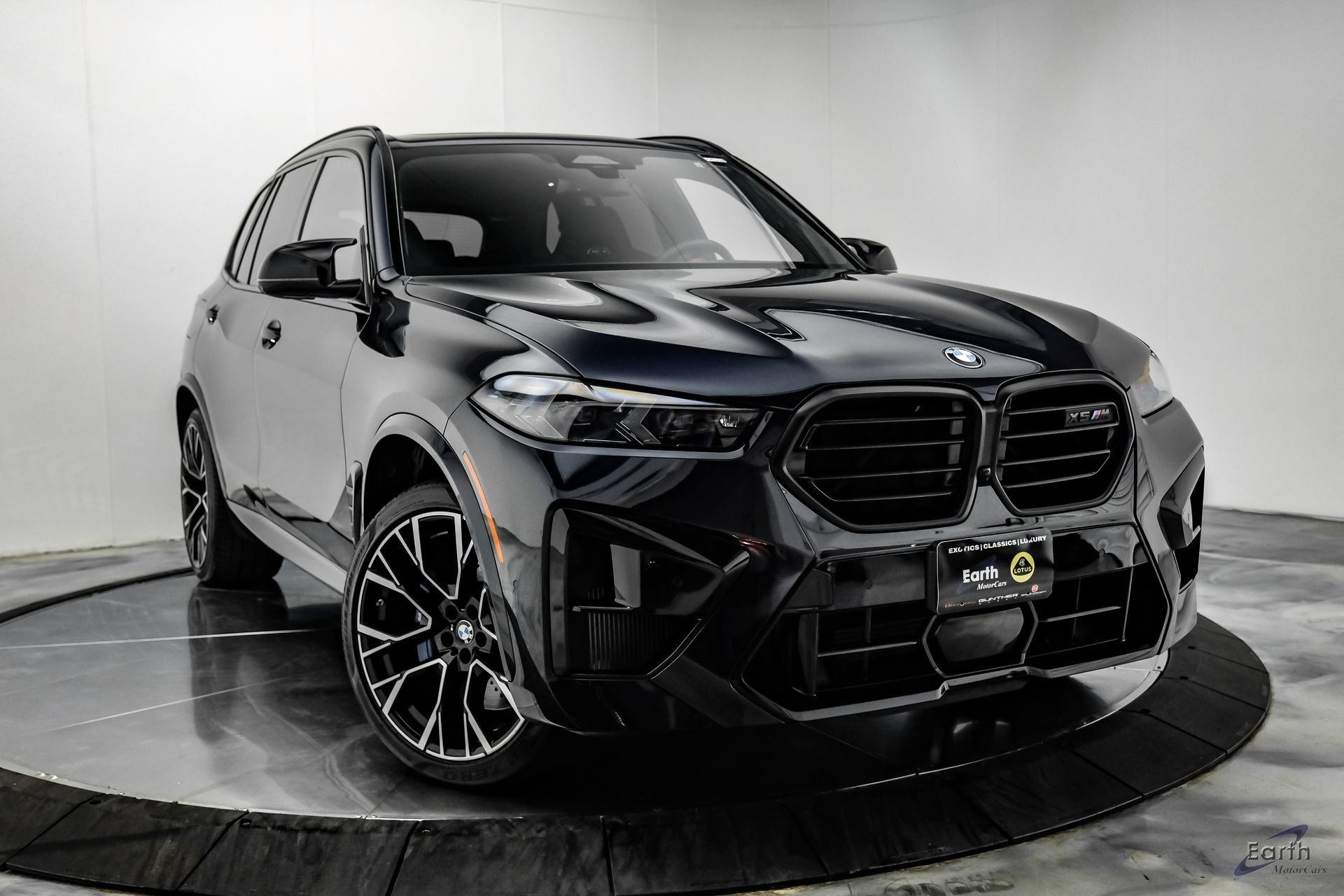 Used 2025 BMW X5 M Competition w/ Executive Package AWD/4WD image 24
