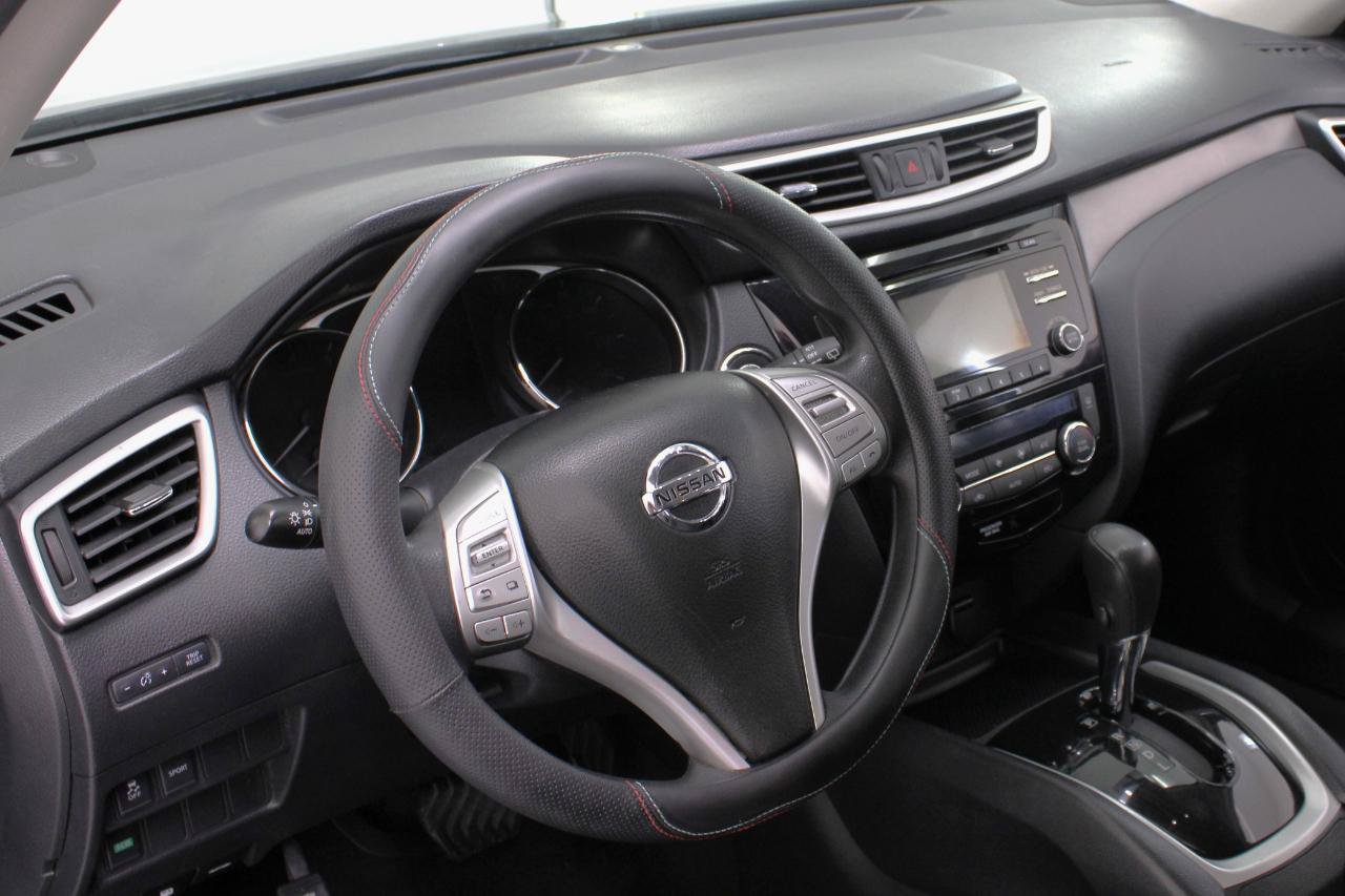Used 2016 Nissan Rogue SV FWD image 30